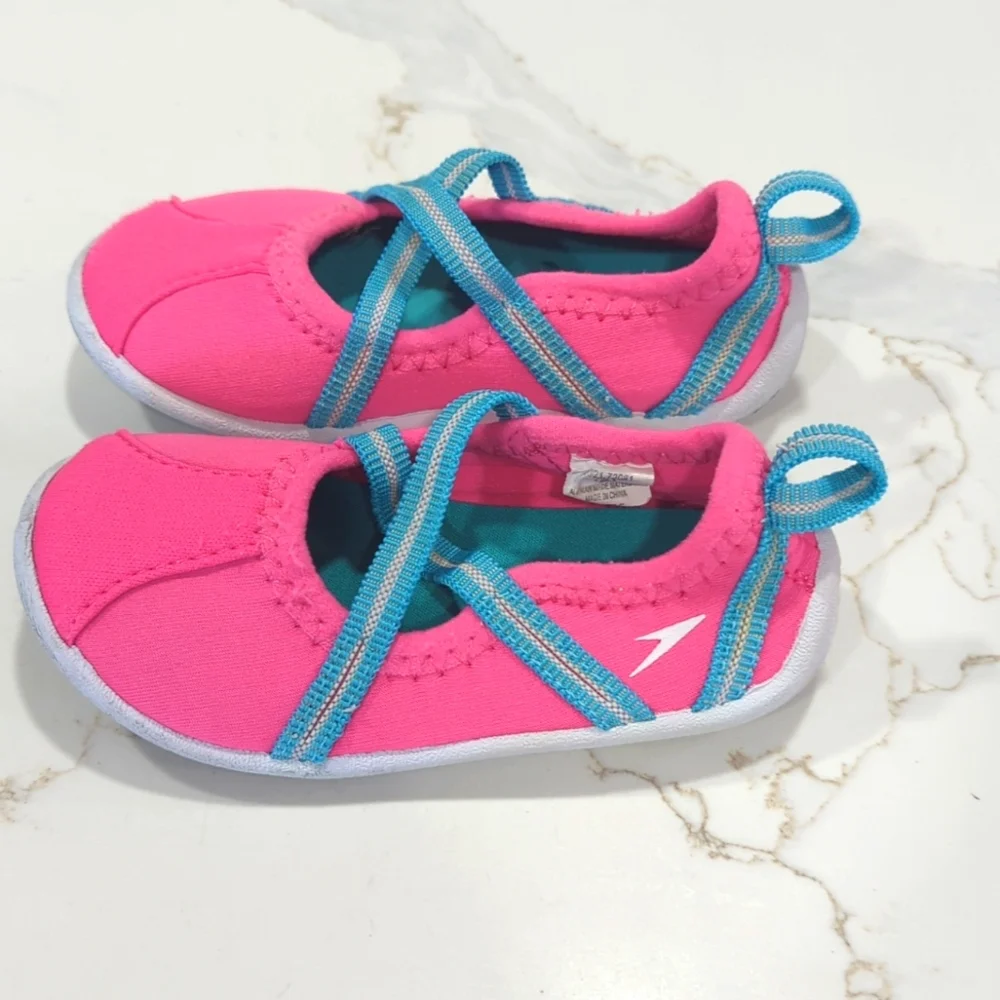 SPEEDO Water Shoes M (7-8) - Picture 4 of 6